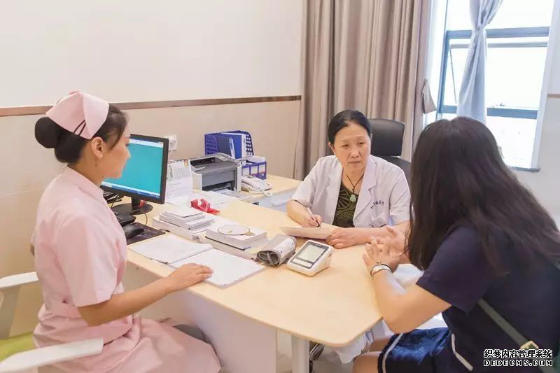 一份信任,生命托付||两面锦旗致谢和平
